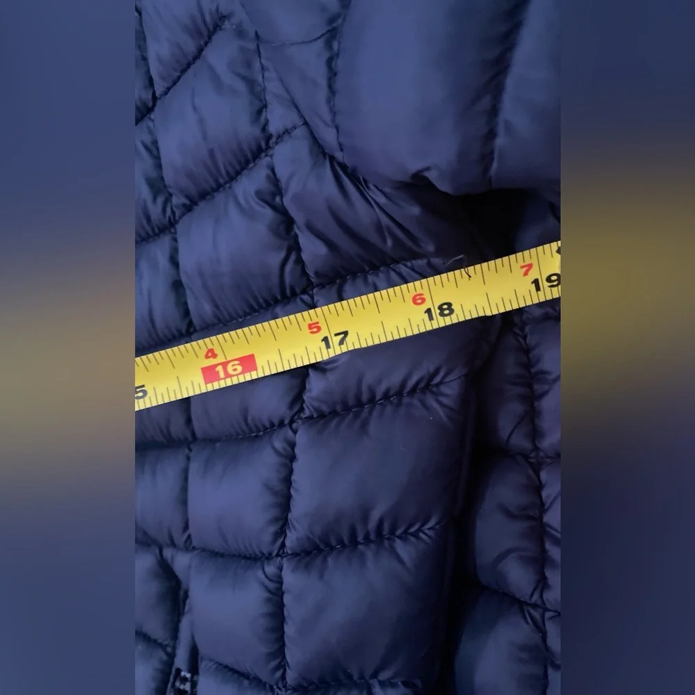 Reebok Navy Quilted Jacket L/G ( 14-16) - Picture 13 of 16